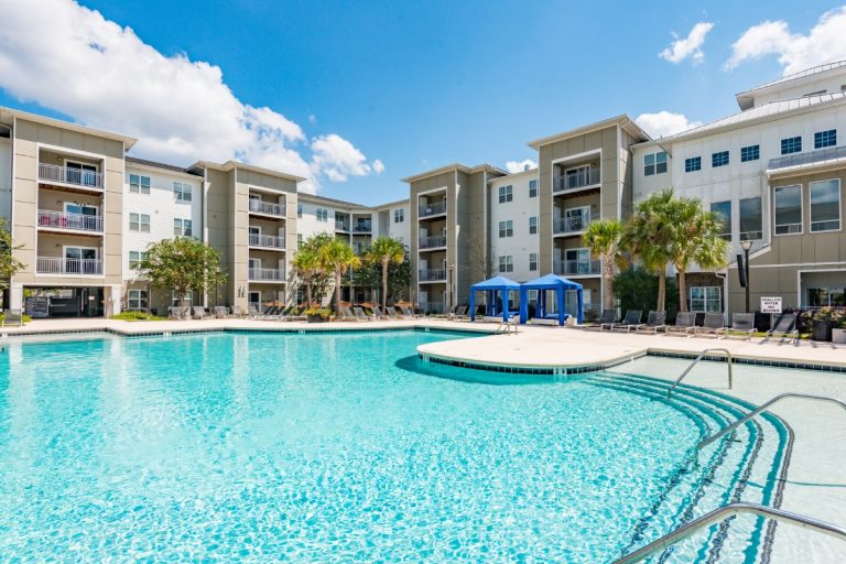 monarch 301 pool 06